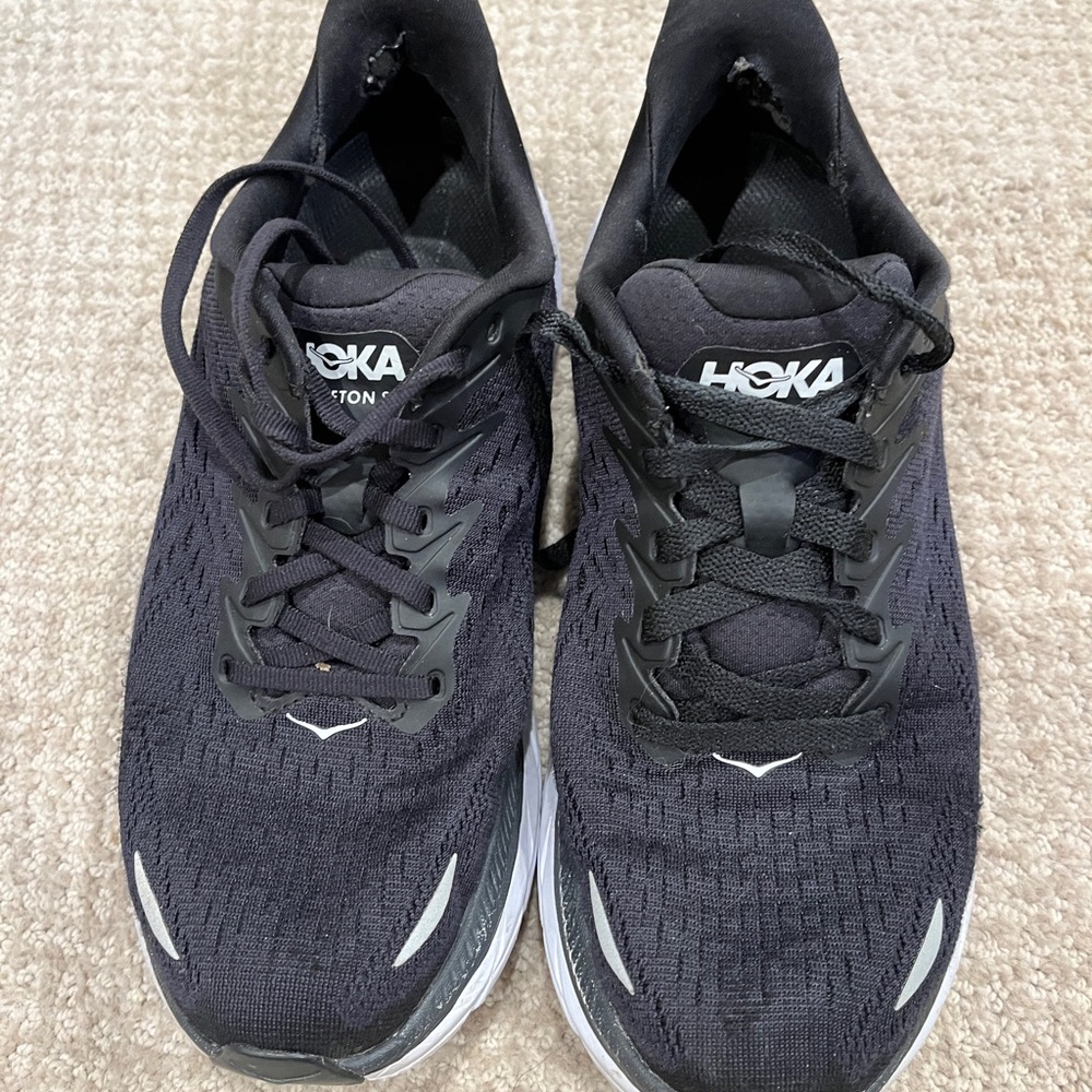 Hoka Black Women’s Bondi 8 - size 8 1/2